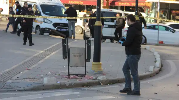 Fünyeyle patlatılan poşetten ayakkabı kutusu çıktı