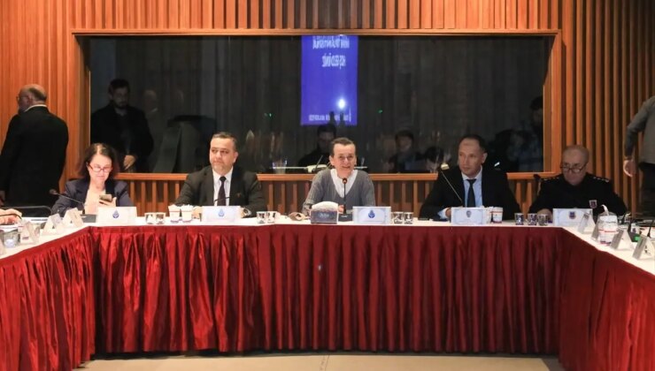 Galataport’a kruvaziyer gemisiyle gelen turistler, özel tramvayla Tarihi Yarımada’ya ulaşacak