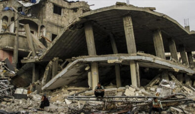 Gazze’de hasarlı yapılar çöktü: 3 ölü