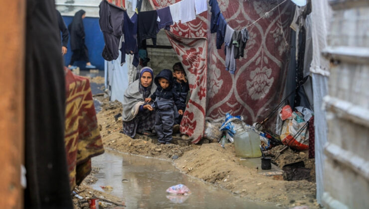 Gazze’yi etkisi altına alan ‘Byron’ fırtınası soykırımdan kurtulanların acılarını katladı