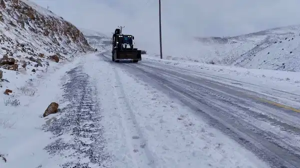 Gizli buzlanmaya dikkat: Birçok trafik kazasına yol açtı
