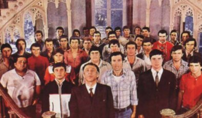 Hababam Sınıfı Uyanıyor filminin konusu ne? Hababam Sınıfı Uyanıyor filminin oyuncuları kim?