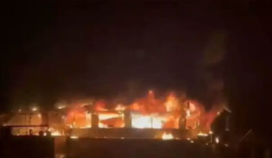 Hindistan’da gece kulubünde 25 kişinin öldüğü yangının çıkış anları