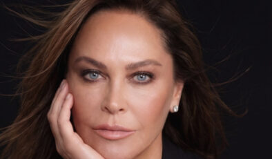 Hülya Avşar yeni rolü için başörtüsü taktı! Sosyal medyada yorum yağdı