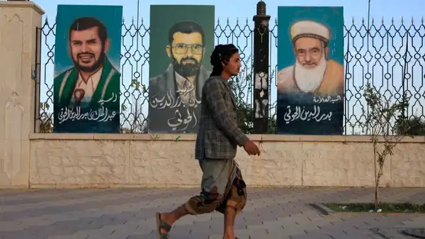 Husiler, 10 BM personelini gözaltına aldı