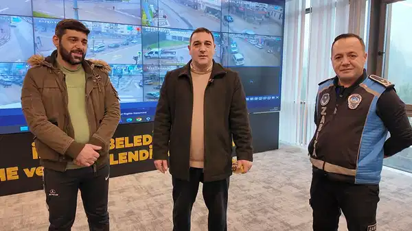 İçinde 40 bin lira olan çanta sahibine teslim edildi