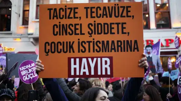 İddia: AKP’de taciz edilen kadını partiden attılar!