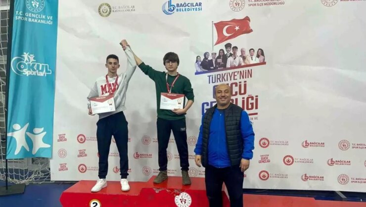 İhlas Koleji Güreş Takımı, İstanbul Şampiyonası’nda çifte başarıya imza attı