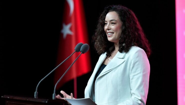 İlk 30’a girememişti! Azra Akın’dan Ceren Arslan’a destek geldi