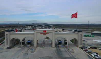 İpsala ve Kipi Gümrük kapılarında tır işlemleri durdu