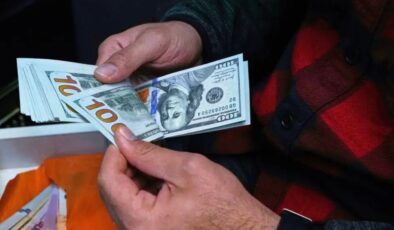 İran riyalinde rekor düşüş: Protestolar patlak verdi