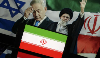 İranlı hackerlar, eski İsrail Başbakanının telefonuna sızmış olabilir