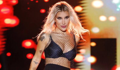 İrem Derici konserinde samimi itiraf: ‘Köpek gibi istiyorum’