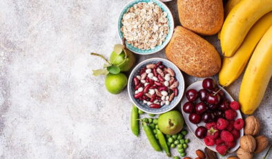 Işıltılı bir cildin sırrı mutfağınızda saklı: Yediğiniz gıdalar cilt florasını nasıl yeniden kodluyor?