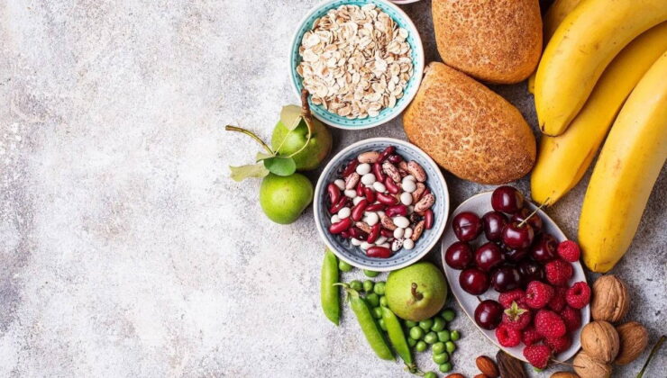 Işıltılı bir cildin sırrı mutfağınızda saklı: Yediğiniz gıdalar cilt florasını nasıl yeniden kodluyor?