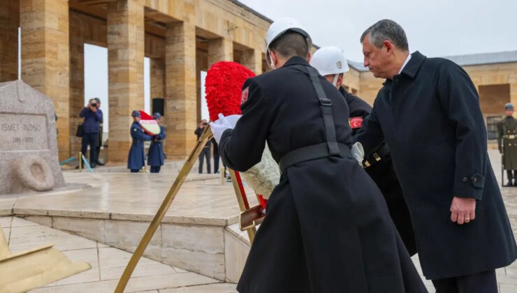 İsmet İnönü, vefatının 52’nci yılında Anıtkabir’de düzenlenen resmi törenle anıldı