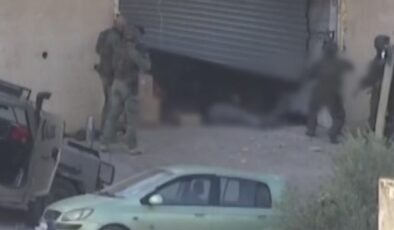 İsrail ordusu, Batı Şeria’da teslim olan 2 Filistinliyi öldürdü