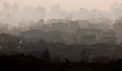 İsrail ordusu, Gazze Şeridi’ne hava saldırıları düzenledi