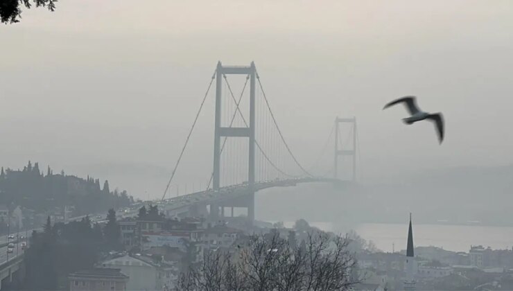 İstanbul Boğazı ve çevresinde sis etkili oldu