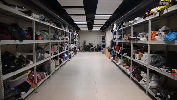 İstanbul metrosunda unutulan eşyalar sergilendi: Playstation, iPad, kamera…