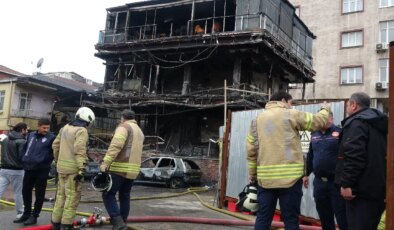 İstanbul Pendik’te korkutan yangın… Otomobilde başladı, bina ve mekanlara sıçradı!