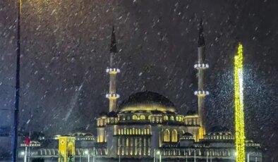 İstanbul’da beklenen kar yağışı başladı… İstanbul Valisi Gül’den açıklama: Okullar tatil olacak mı?