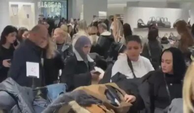İstanbul’da ‘Black Friday’ yoğunluğu: İndirim için mağazalara akın ettiler