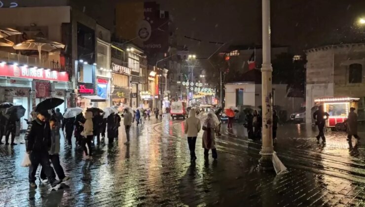 İstanbul’da kar yağışı devam ediyor