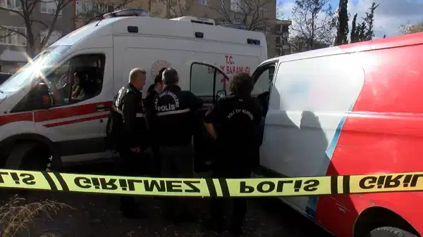 İstanbul’da şüpheli ölüm… Kargo çalışanının cansız bedeni araçta bulundu!