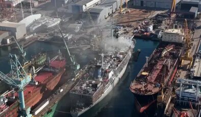 İstanbul’da tersanede gemi yangını! Müdahale ediliyor