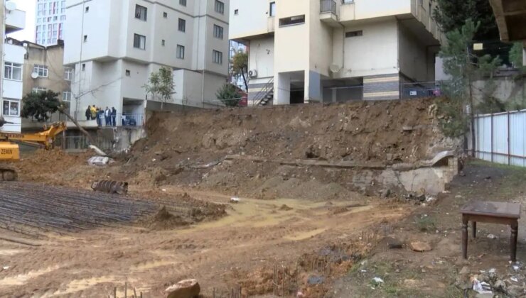 Kadıköy’de 5 katlı binanın istinat duvarı çöktü!