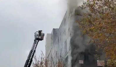 Kadıköy’de korku dolu anlar: Duman tüm binayı sardı