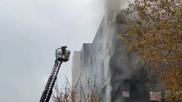 Kadıköy’de korku dolu anlar: Duman tüm binayı sardı