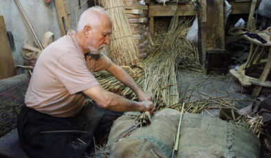 Kahramanmaraş’ta 6 asırlık çarşıda semerciliğin son nöbetçisi