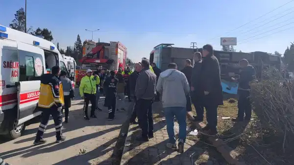 Kahramanmaraş’ta kaza… Halk otobüsü devrildi: Çok sayıda yaralı var!
