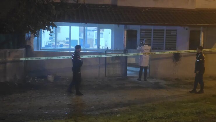 Kahvehaneci ‘Hasımlarınız var bizi tehlikeye düşürüyorsunuz’ diye uyarınca çıkan kavgada 2 arkadaş öldürüldü