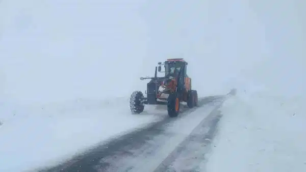 Kars’ta kar nedeniyle 17 köy yolu ulaşıma kapandı