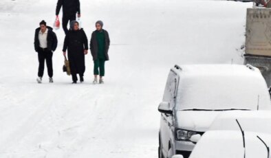 Kars’ta kar nedeniyle 41 köy yolu ulaşıma kapandı