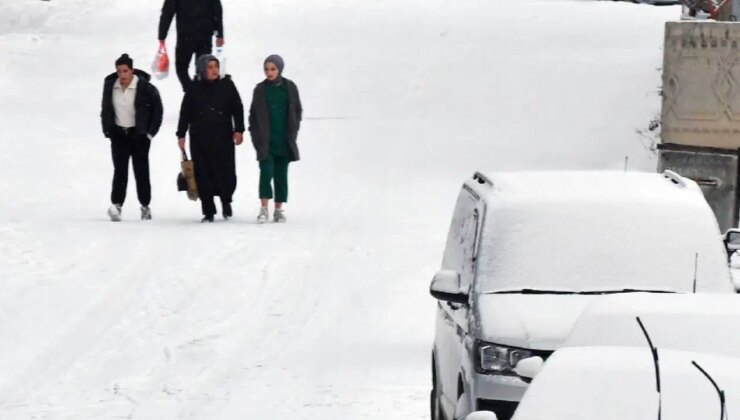 Kars’ta kar nedeniyle 41 köy yolu ulaşıma kapandı