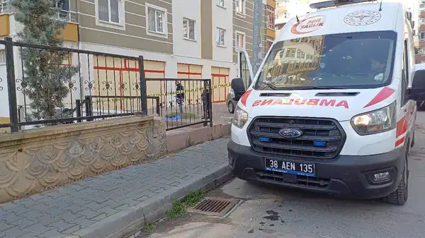Kayseri’de şüpheli ölüm… 8. kattan düşen kadın hayatını kaybetti!