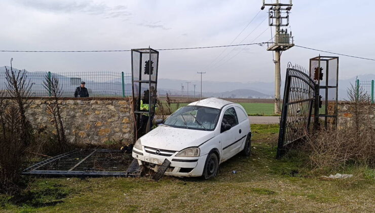 Kaza yapıp bilincini kaybetti: Donmak üzereyken bulundu!