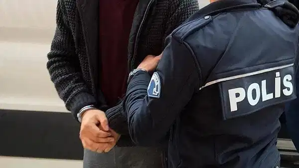 Kendilerini polis olarak tanıttılar: Milyonluk vurgun yaptılar