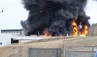 Kırıkkale OSB’de kimya fabrikasında korkutan yangın!