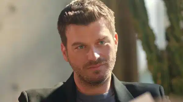 Kıvanç Tatlıtuğ müjdeyi verdi: Ekranlara geri dönüyor