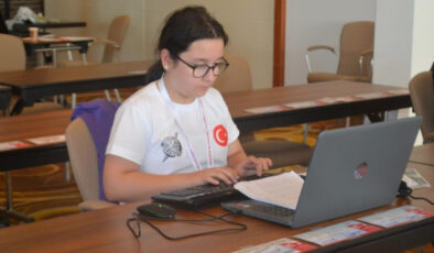 Klavye yarışında Afyonkarahisarlı öğrencilerden dünya şampiyonluğu