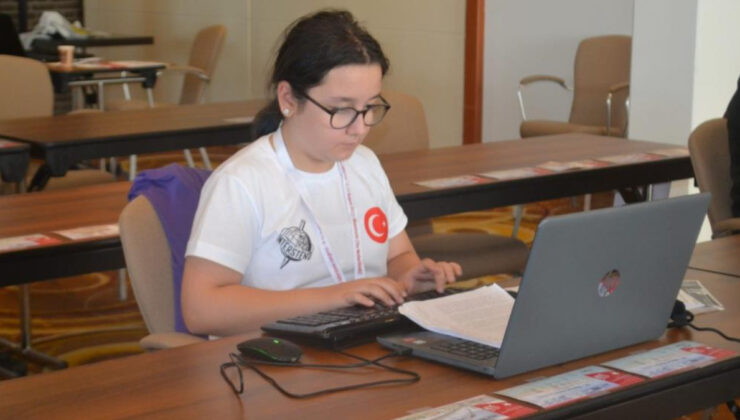 Klavye yarışında Afyonkarahisarlı öğrencilerden dünya şampiyonluğu