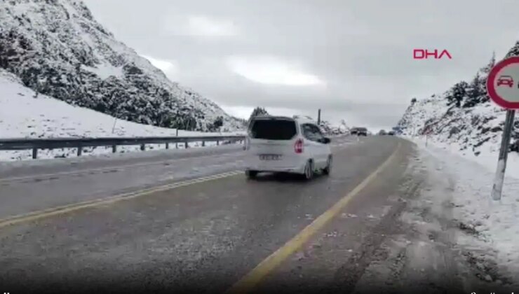 Konya- Antalya yolunda yılın ilk karı yağdı