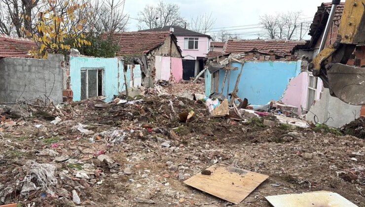 Kore Mahallesi’nde yıkılan bina sayısı 110’a ulaştı