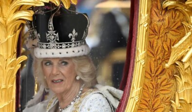 Kraliçe Camilla’dan yıllar sonra itiraf: Trende cinsel saldırıya uğradım