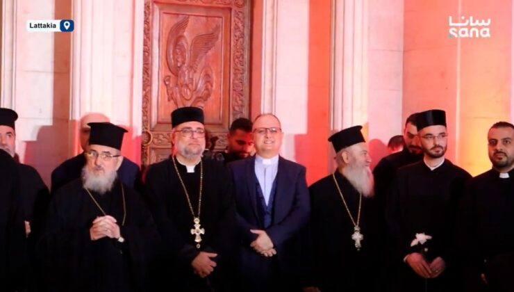 Lazkiye’de noel ağacı ışıklandırma töreni yapıldı